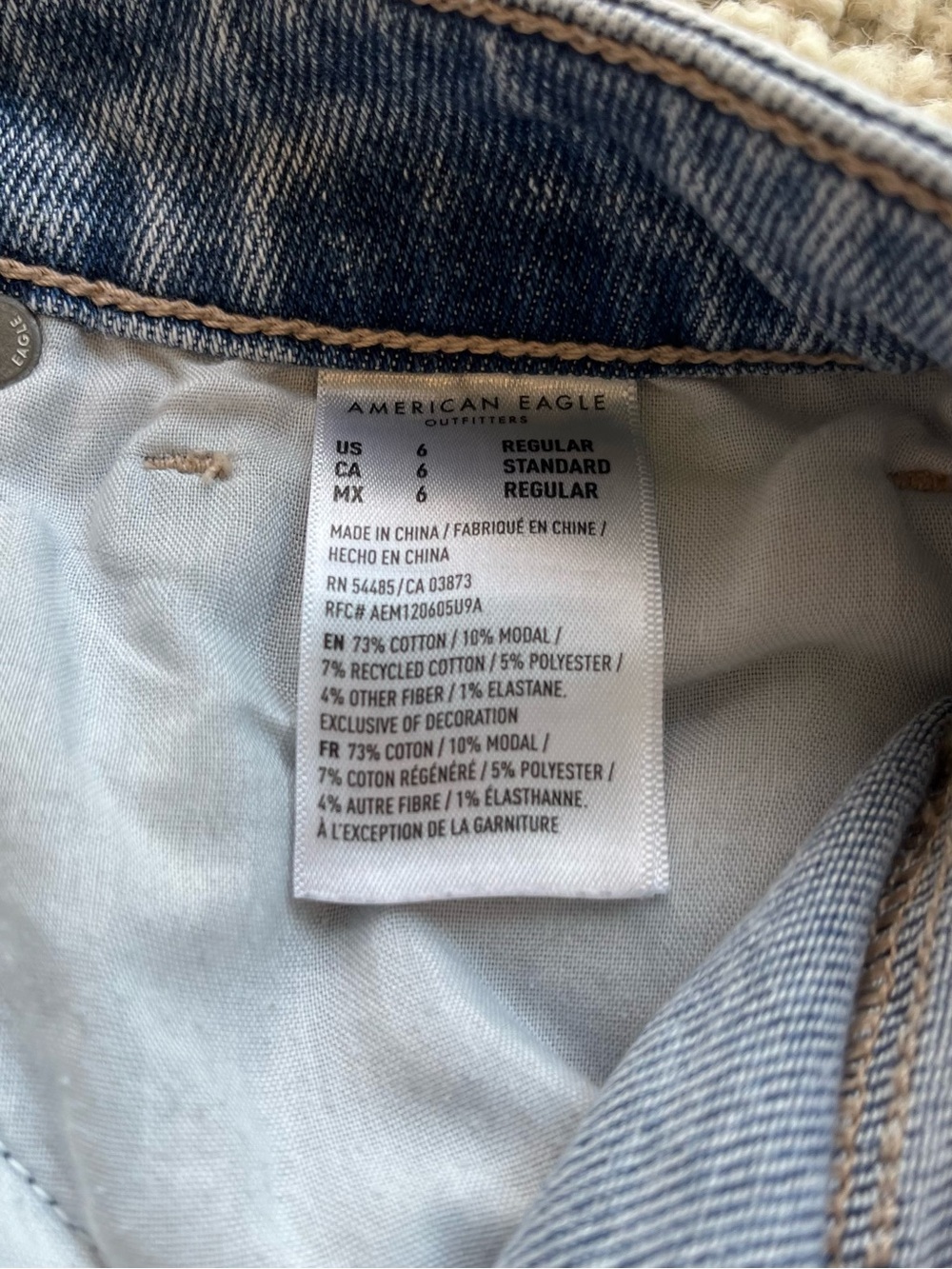 American Eagle High-Waisted Light Blue Mom Jeans - Picture 10 of 10